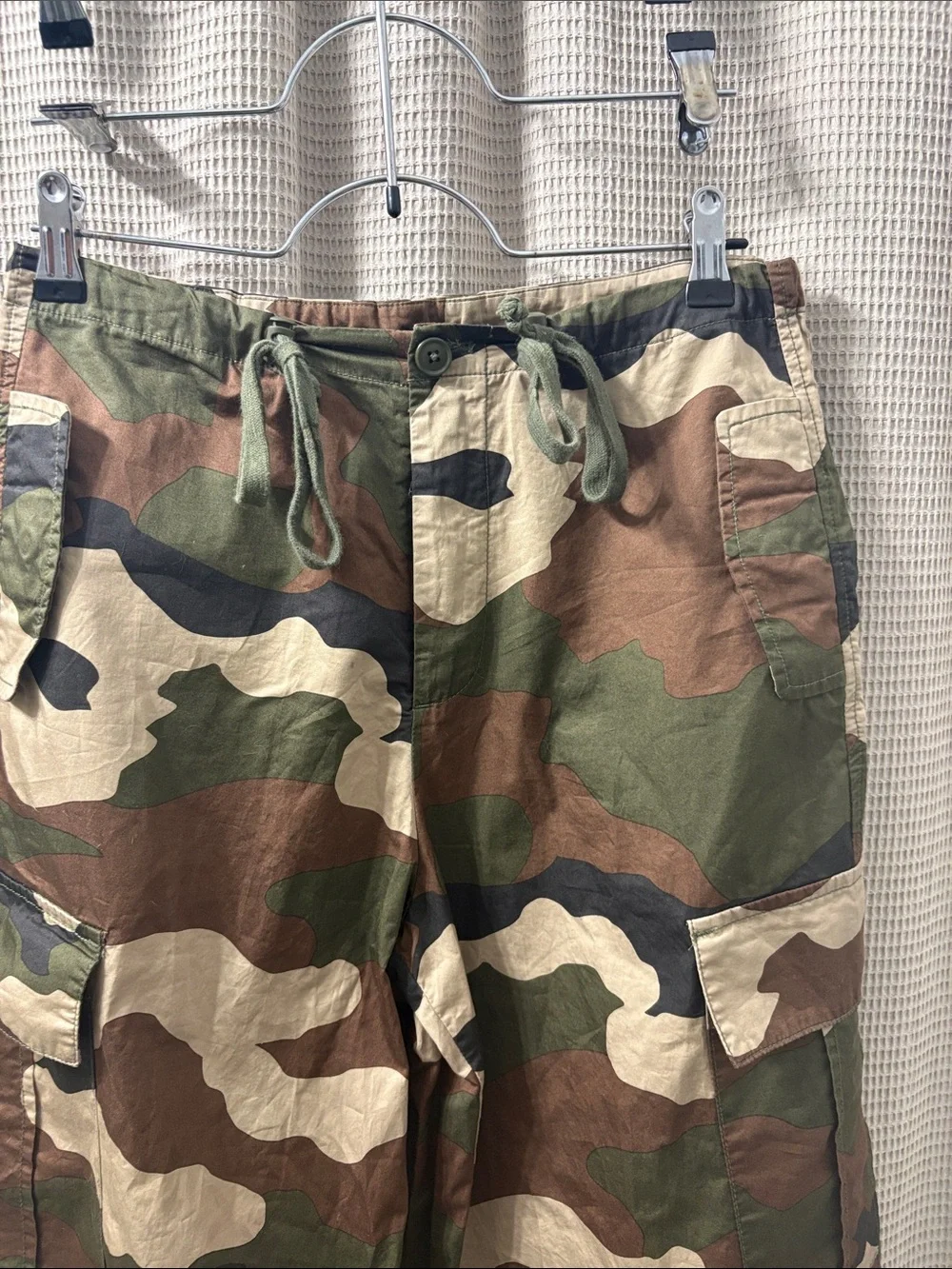 Good American Camo Zip-Front Cargo Pants in Green Brown Tan nwot - Picture 7 of 9